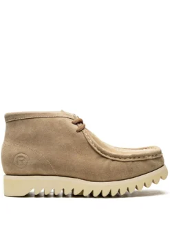 Men A BATHING APE® Manhunt M2 "Beige" Suede Boots